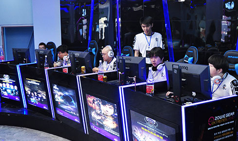 滑雪场和阿 滑雪场和阿