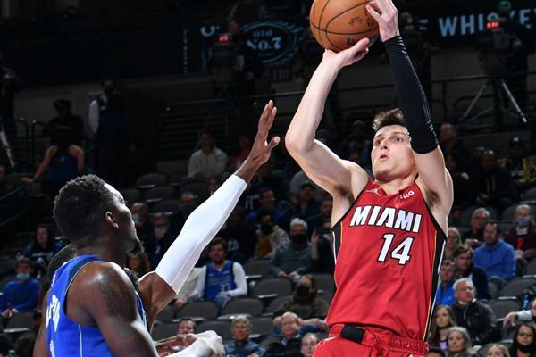 约锁定未来 约锁定未来