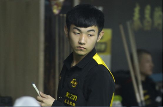 两者错开会 两者错开会