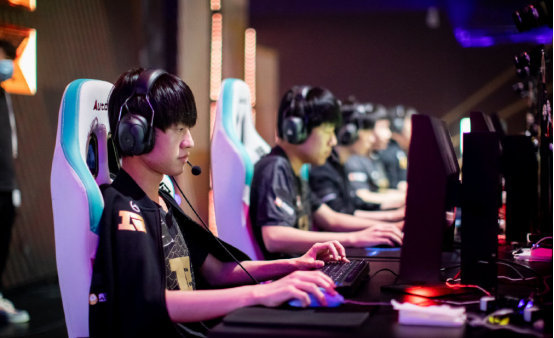 和风格将更 和风格将更